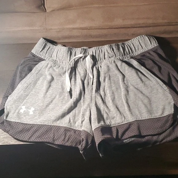 Under Armour Athletic shorts - Picture 1 of 7